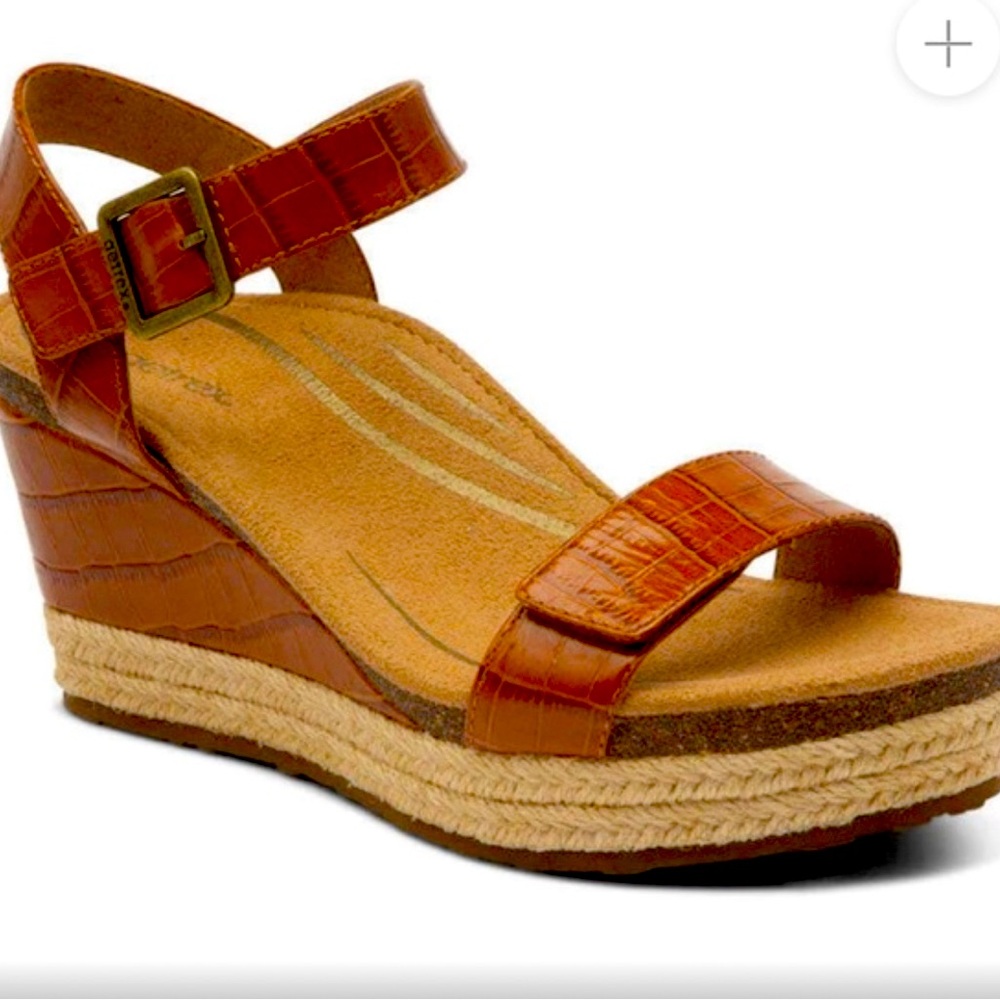 Women's AETREX ‘Sydney’ Espadrille Quarter Strap Wedge Sandal- Cognac. Size 9